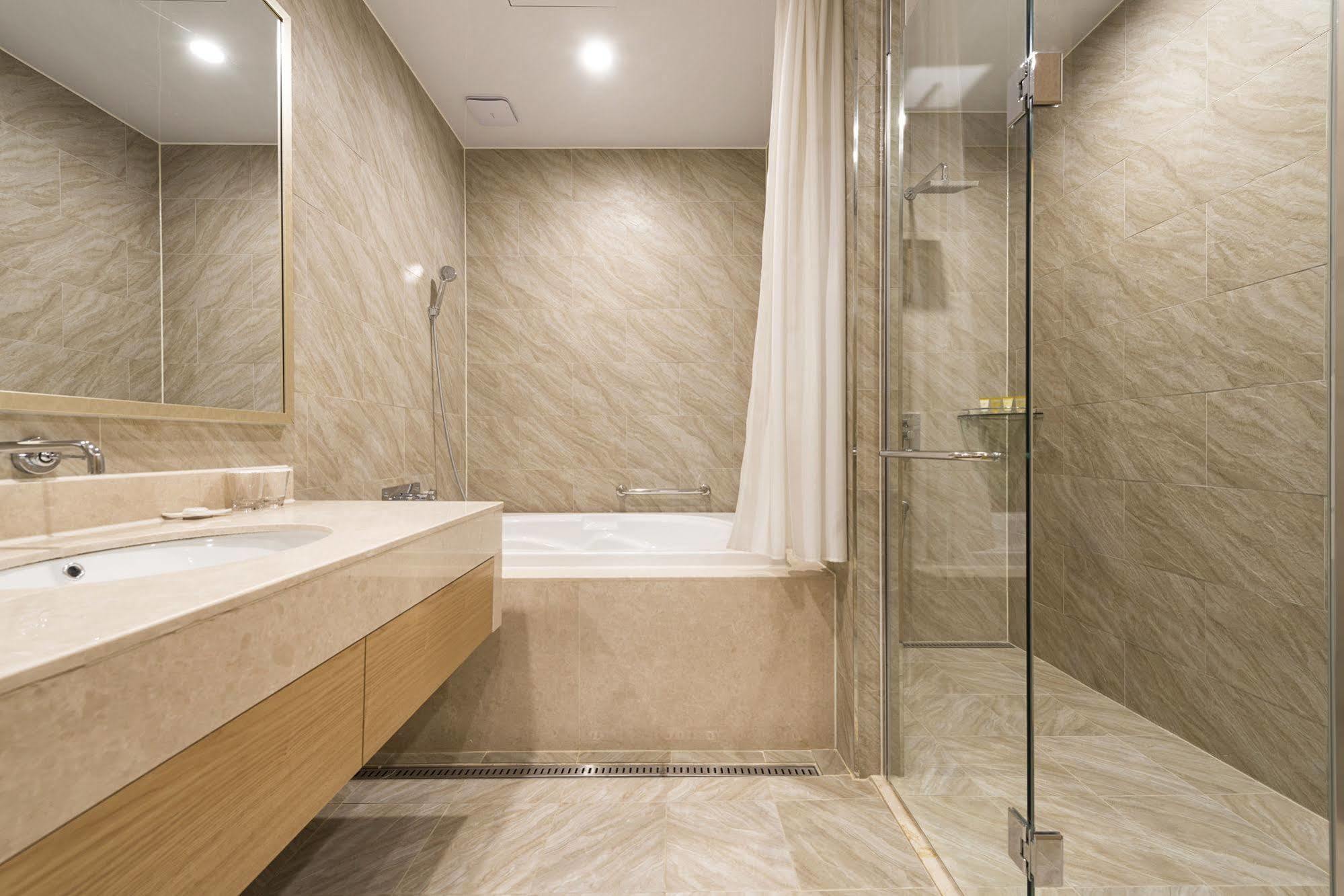 Goldriver Hotel Seoul Exterior photo